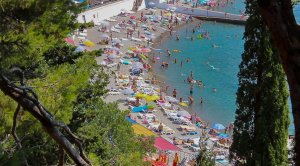 Власти Крыма хотят отправить в санатории 500 тысяч льготников для поддержки курортной сферы