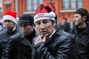 Мигрантов на время пандемии предложили приравнять к гражданам РФ