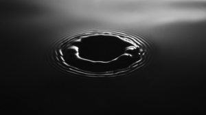 Цена на нефть марки WTI упала до $1 за баррель. Цена майского фьючерса WTI опустилась до $0,01. Стоимость ближайших фьючерсов на нефть WTI опускалась до нуля, свидетельствуют данные биржи ICE