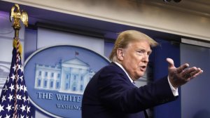 "Они должны вернуть деньги": Свою помощь Гарварду Трамп потребовал обратно