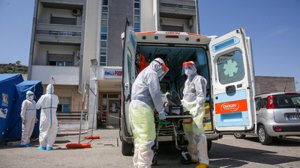 Первая волна COVID-19 ещё "цветочки"? По США ударят две эпидемии сразу - директор CDC
