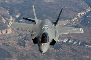 С прицелом на Арктику: ВВС США перебросят на Аляску 52 истребителя F-35A
