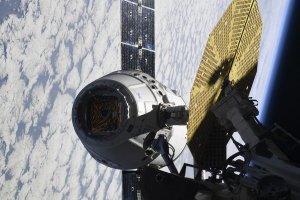 Грузовой корабль "Прогресс МС-14" пристыковался к МКС