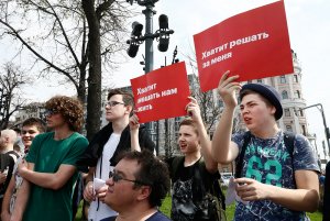 Навальный рассказал о московском хостеле, где 60 человек живут на карантине без еды и электричества