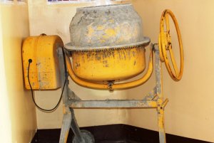 Похитителей бетономешалки задержали тагильские полицейские