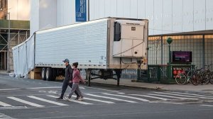 В Нью-Йорке обнаружили грузовики с десятками разлагающихся тел