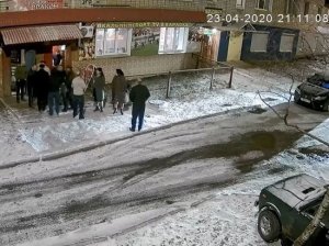 Кировчане просят правоохранителей разобраться с корпоративами и продажей «фунфыриков» в доме по соседству с участковым пунктом полиции