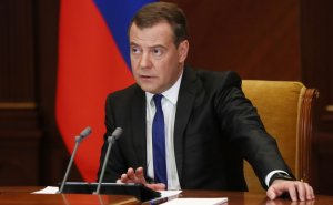 Медведев предложил изменить трудовое законодательство из-за коронавируса