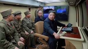 Ким Чен Ын впервые за 20 дней появился на публике