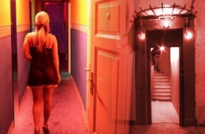 Греческие бордели снова откроются. Но проститутки и клиенты должны носить маски и перчатки