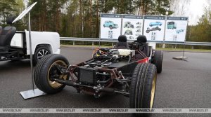 Лукашенко показали белорусский родстер, способный конкурировать с Tesla