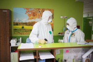 В Екатеринбурге главврача больницы обвинили во вспышке COVID-19 из-за лечения на дому