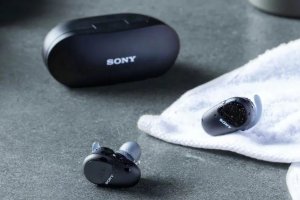 Еще одна новинка от Sony: что нового будет в WF-SP800N?