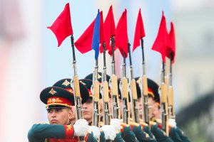 Парад Победы и голосование по Конституции могут пройти в один день