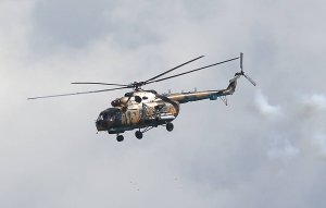 Военный вертолет Ми-8 совершил жесткую посадку в Подмосковье