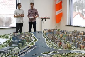 Ученые научили дроны "раздавать" 5G и заряжаться во время полета