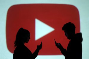 Над YouTube нависла угроза блокировки в России