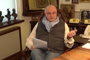 Никита Михалков ответил матом владельцу газеты «Московский комсомолец» Павлу Гусеву, на критику его передачи о чипировании