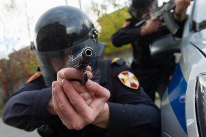 В Москве – захват отделения банка. 5 заложников в московском « Альфа-банк » / 23.05.2020 - Прямой эфр