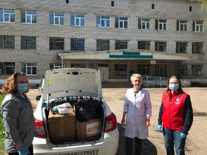 Защитные экраны, костюмы, маски: волонтеры #МыВместе в Коми оказали помощь сельским медикам Прилузского района