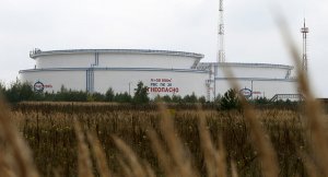 Отдайте деньги или трубу: Беларусь назвала условия транзита нефти через Литву и Латвию