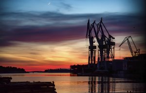 Правительство РФ утвердило запрет импорта нефтепродуктов до 1 октября. Правительство до октября запретило импорт нефтепродуктов