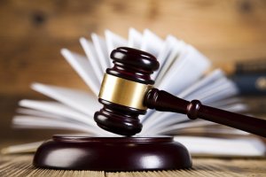 В Кирове с сироты пытаются взыскать более 300 тысяч чужих долгов за услуги ЖКХ