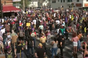 В США продолжаются беспорядки из-за убийства полицией афроамериканца