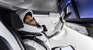 Дизайн против функциональности: разбираем новый скафандр SpaceX