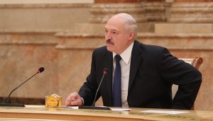 (TUT.BY) Лукашенко о потенциальных кандидатах на участие в выборах: Страну они не получат. Лукашенко рассказал про «карусели» при сборе подписей и финансирование оппонентов российскими олигархами