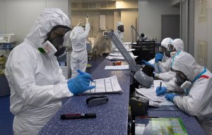 [4.06/COVID-19] В России проведено >12 млн. тестов (+320 тыс. в сутки), выявлено 449 834 заболевших (+8 726 (1,98%)), выздоровело 212 680 человек (+8 057), 5 528 скончалось (+144)