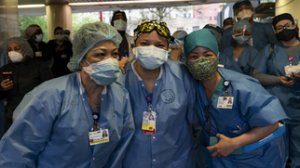 [«уйти по-английски»*] Русский врач в США о главной загадке COVID-19: «Непостижимым образом исчез»