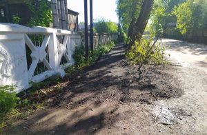 В Кирове при благоустройстве тротуара по ошибке разрушили соседний