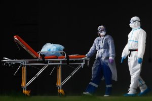 Ученые раскрыли различия в реакции иммунитета мужчин и женщин на коронавирус
