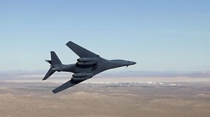 "Ракетный ливень" в Черном море лишит США стратегической авиации