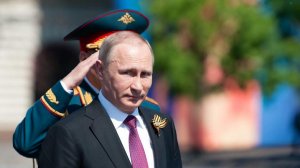 Города по всей России начинают отказываться проводить Парад Победы