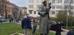 Чешские власти согласились на переговоры о памятнике Коневу