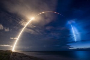 SpaceX успешно вывела на орбиту еще 58 спутников системы Starlink