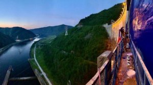 Как над Енисеем «Россию» выводили