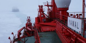 2200 миль на восток. Ледокол «Атомфлота» совершил сверхранний рейс по Севморпути