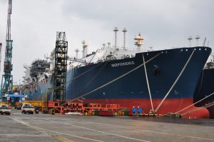 Литва залезает в долговую кабалу, чтобы оправдаться за СПГ-терминал