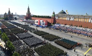 Хуаньцю шибао (Китай): в чем особый смысл военного парада на Красной площади в этом году? (....отнюдь не «праздничный карнавал», который можно увидеть, например, в США)