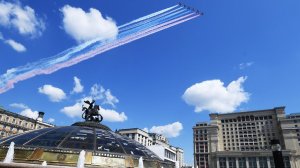Парад Победы в Москве завершился пролетом 75 самолетов и вертолетов
