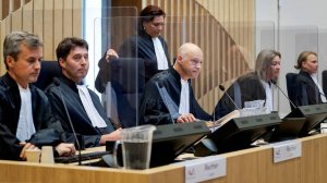 Защита подсудимого усомнилась в выводах следствия по делу MH17