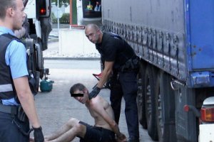 Под Мюнхеном поляки избили ломом украинских дальнобойщиков: отказались пить водку