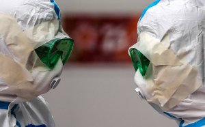 Как столичные врачи помогают регионам спасать заболевших коронавирусом