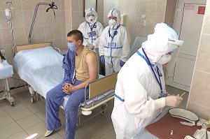 Добровольцы рассказали о самочувствии после вакцинации от COVID-19