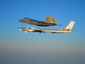CNN: истребители F-22 вновь перехватили российские самолёты у берегов Аляски