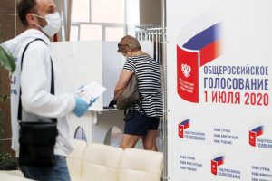 Живущие в Финляндии россияне без энтузиазма относятся к голосованию о поправках в конституцию РФ - после выборов отношения между странами могут ухудшиться, считает эксперт