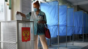 ВЦИОМ: около 76% россиян поддержали поправки за четыре дня голосования